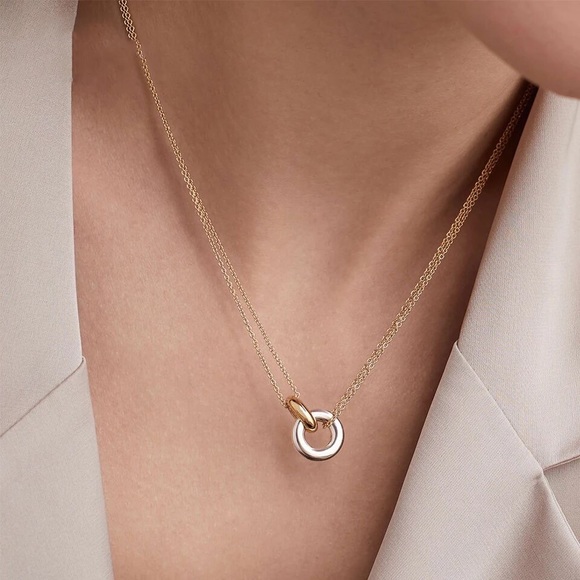14K Gold Filled Infinity Double Circle Necklace - Picture 4 of 4